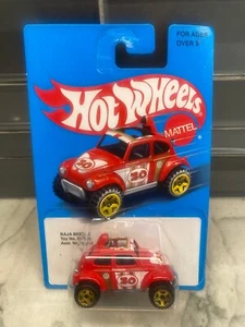 2016 Hot Wheels Retro Heritage Series BAJA BEETLE Rojo Con Ruedas Doradas UT5 - Imagen 1 de 1
