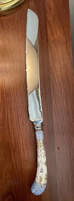 Cuchillo de pan/pastel vintage Floraine Sheffield England con mango de porcelana azul floral Foto 1 de 4