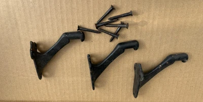 Herrajes vintage 3 escaleras pasamanos soportes hierro negro NOS 3 3/8" largo Foto 1 de 4