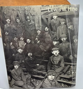 Lewis W. Hine 1874-1940: Zwei Perspektiven 1974 J.M. Gutman Hardcover Fotografie - Bild 1 von 13