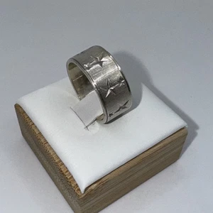 Vintage Sterling Silver Band Ring With Stars Sz 6.5 - Picture 1 of 5
