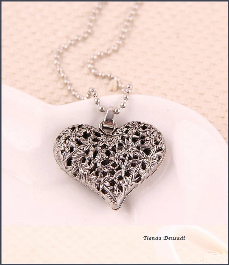 Collana Con Ciondolo A Cuore In Argento 925 Lavorato A Fiori In Rilievo - Immagine 1 di 1