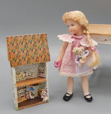 独一无二的瓷器小女孩娃娃带泰迪熊工匠娃娃屋微型1:12 — 第 1/4 张图片