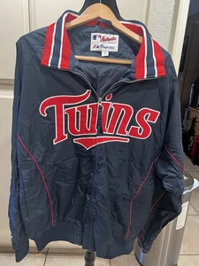 Minnesota Twins Light Weight Dugout Jacket XL by Majestic - Picture 1 of 3