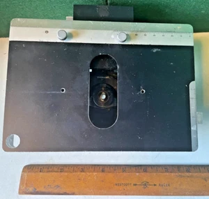 Leitz Orthoplan Mikroskop Großtisch und Kondensator, ACHR 0,90? 8x5,5" - Bild 1 von 7