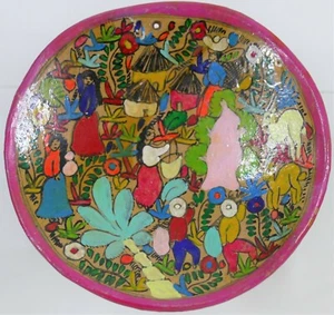 Plato de recuerdo miniatura de cerámica de arte popular latinoamericano vintage - escena de pueblo - Imagen 1 de 4