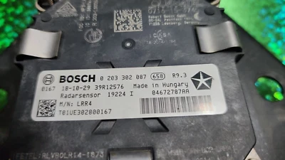 19 21 JEEP GRAND CHEROKEE FRONT  RADAR CRUISER  SENSOR MODULE 04672787AA - Image 1 of 4