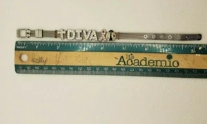 METAL DIVA BELT BRACELET WITH A LADY BUG 8 1/2" LONG - Picture 1 of 4