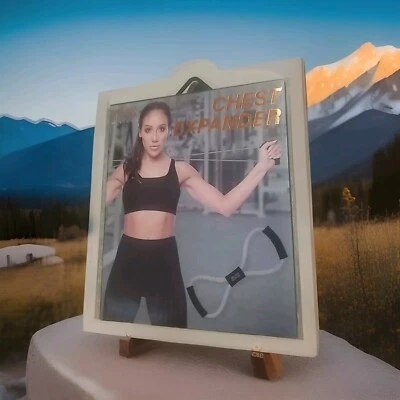 Nuevo expansor de pecho con banda elástica de Melissa Gorga Foto 1 de 2