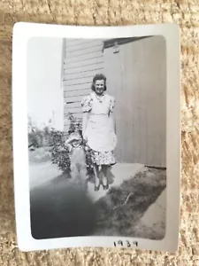 MOTHER & SON IN SUN LIGHT,FARMINGTON,MINN,1939.FOTO VINTAGE 3,5" x 2,5"#4 - Foto 1 di 3