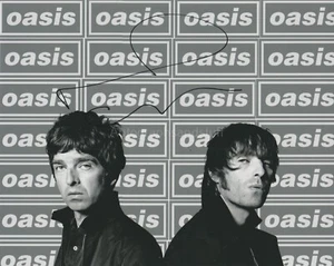 Noel Gallagher HAND SIGNED 8x10 Photo Autograph Oasis Definitely Maybe - Picture 1 of 2