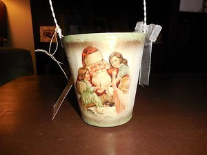 2001 Neu ohne Etikett süßer 3,5" Leckerli Korb VIKTORIANISCHER WEIHNACHTSMANN MIT KINDERN Draht Hängegriff - Bild 1 von 6