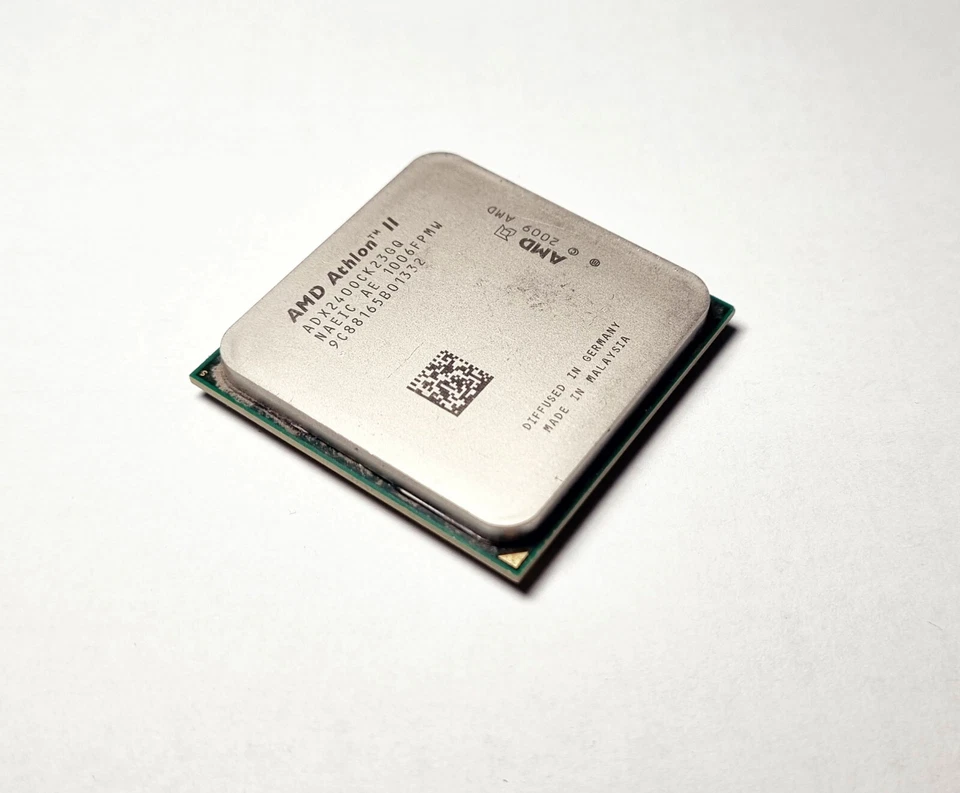 AMD Athlon II X2 240 2.8 GHz - ADX240OCK23GQ Socket AM2+/AM3 - Image 1 of 1