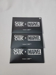 Magic: The Gathering Secret Lair X Marvel’s Deadpool Rainbow Foil - Einzelpack - Bild 1 von 3