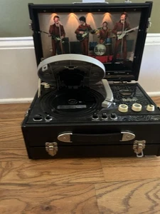 Beatles Pick-Up Compact Disc-Lettore Collettore Serie CD e Radio-AC/DC-leggi - Foto 1 di 9