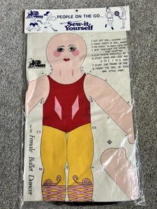 ¡Bailarina de ballet con peluca TOY WORKS SEW-IT-YOURSELF PEOPLE ON THE GO! 1980 - Imagen 1 de 2