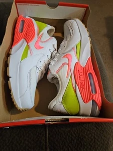 Damen Nike Air Max Excee Größe 11 Nie Getragen. Punch Bright Kaktus - Bild 1 von 9