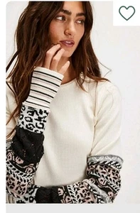 NUEVO CON ETIQUETAS Free People All In The Cuff Marfil Combo Manga Larga Tejido Waffle Camisa Pequeña - Imagen 1 de 11