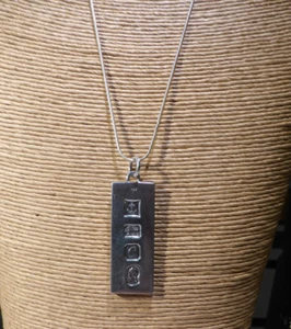 Solid Silver Ingot Necklace UK Hallmark Carrs of Sheffield 1977 Jubilee 61cm Box - Picture 1 of 14