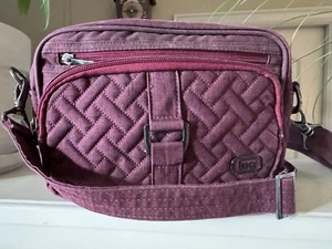 Cartera LUG Borgoña Acolchada RFID Carrusel Bandolera a Bolso Cinturón Convertible 10x6 - Imagen 1 de 15