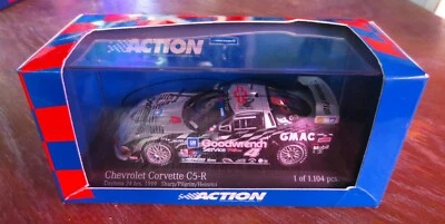 CORVETTE LE MANS 1999 1:43 AUTOGRAPHED - Image 1 of 4
