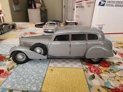RARE MERCEDES BENZ 770K GREY 1938 SIGNATURE MODELS 18129 1/18 - Image 1 of 4