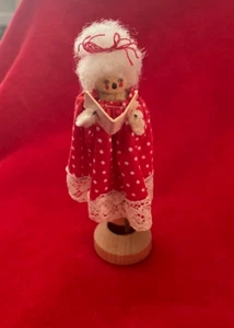 Vintage Wooden Clothes Pin Caroling Doll - Picture 1 of 10