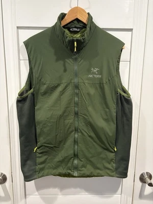 Arc'teryx Atom Vest Mens Large Green Insulated Lightweight Full Zip Outdoors - Image 1 of 4