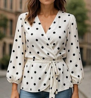 Blusa envolvente sintética MERAKI Peplum mangas largas blanca con puntos negros para mujer L Foto 1 de 4