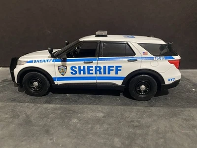 NYC Sheriff 1:24 Scale Ford Explorer Police SUV - Image 1 of 4