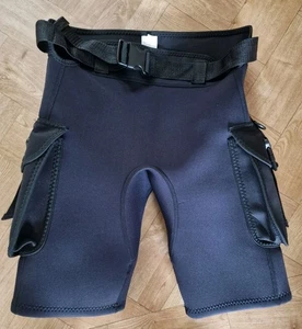 Pantaloncini tecnici subacquei in neoprene 3 mm 2 tasche - Foto 1 di 3