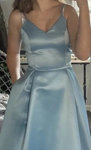 Glänzendes Jake*s Cocktail Kleid in türkis - Peek und Cloppenburg - MIT TASCHEN - Bild 1 von 4