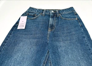 Wild Fable Women's Super High Rise Mom Taper Jeans Medium Blue - Size 00 - Picture 1 of 9