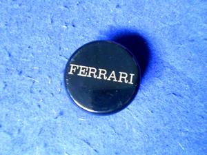 Pisapapeles Ferrari Script 1 7/8" latón con revestimiento hecho alrededor de los años 70  - Imagen 1 de 3