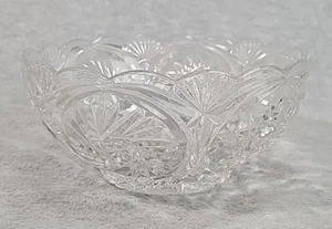 Clear Glass Bowl Etched Pinwheel Pressed Cut Leaves Scalloped Edge Heavy 8" x 4" - Picture 1 of 7