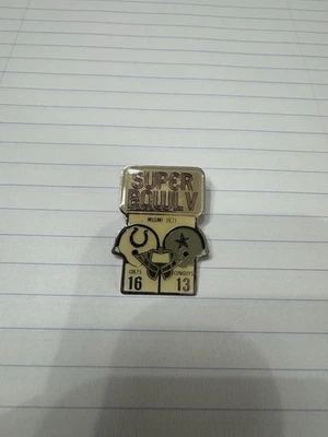 Super Bowl 5 Final Score Commemorative Pin Baltimore Colts v Dallas Cowboys - Image 1 of 2