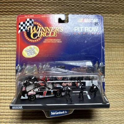 Winners Circle 1998 - Dale Earnhardt Sr. #3 Goodwrench - серия Pit Row - 1:64 - Изображение 1 из 4