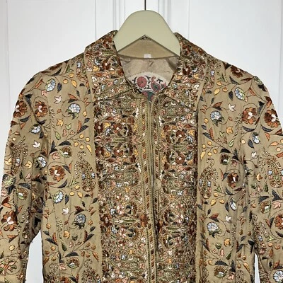 Biya Seidenmantel, Zaubermantel, allover bestickt, Gr.S, caramelfarben, wie neu - Bild 1 von 4