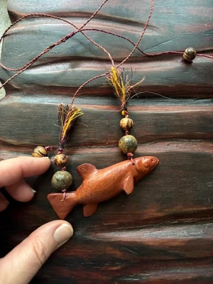 手工雕刻 Gamitana 项链装饰 7 声明鱼生态亚马逊雨林 — 第 1/4 张图片