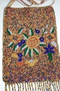 Beaded Shoulder bag--NWT - Bild 1 von 9