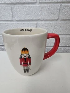 RAE DUNN Artisan Collection Nussknacker HAPPY HOLIDAYS Kaffeetasse Becher Soldat - Bild 1 von 2