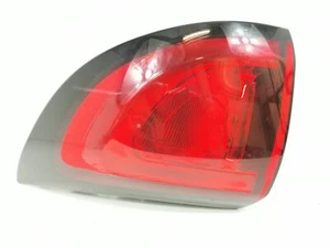 Luz trasera exterior derecha Chrysler Pacifica 3.6 L V6 2020 - Imagen 1 de 12