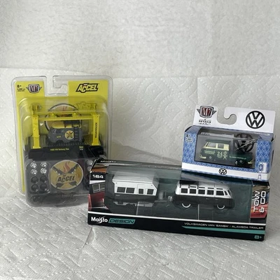 VW DIE-CAST 1960 DOUBLE CAB TRUCK USA WRECKER TOW TRUCK M2 MACHINES Volkswagen - Image 1 of 4
