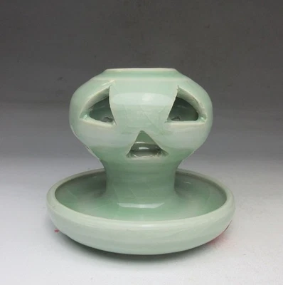 Ming Dynasty Longquan Kiln Hollow Aromatherapy Furnace - Image 1 of 4