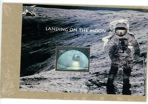LANDING on the MOON Sheet with Holographic Stamp Scott's 3413 * FACTORY SEALED! - Picture 1 of 3