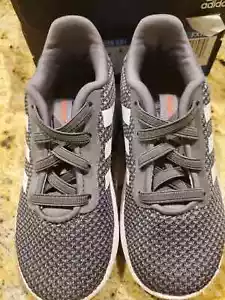 Kids adidas shoes 8k - Picture 1 of 3