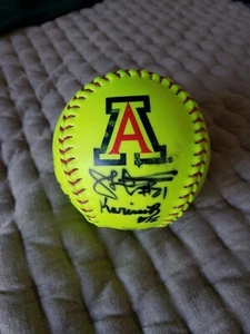 Softbol firmado por el equipo Arizona Wildcats 2010. WCWS subcampeón equipo. - Imagen 1 de 6