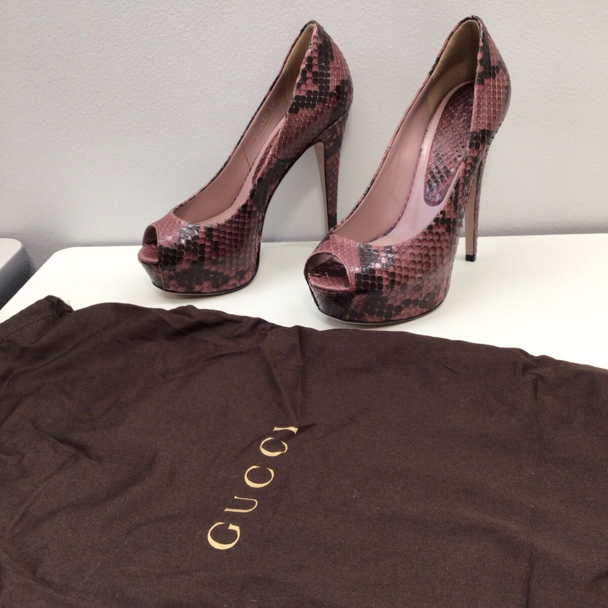 Gucci Animal Print Leather Upper Heels for Women | eBay Gucci Animal Print Leather Upper Heels for Women | eBay