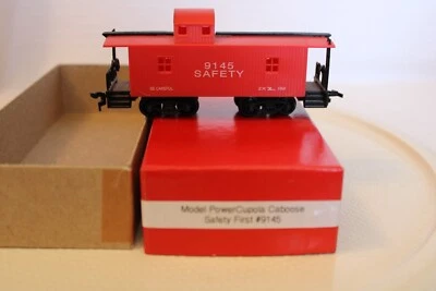 HO Scale Model Power, 33' Caboose, Safety First, Red, #9145Built RTR - Image 1 of 4