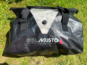 Bolsa seca impermeable Musto | 65 litros | Extra resistente | Carryall | Negro/Blanco - Imagen 1 de 12